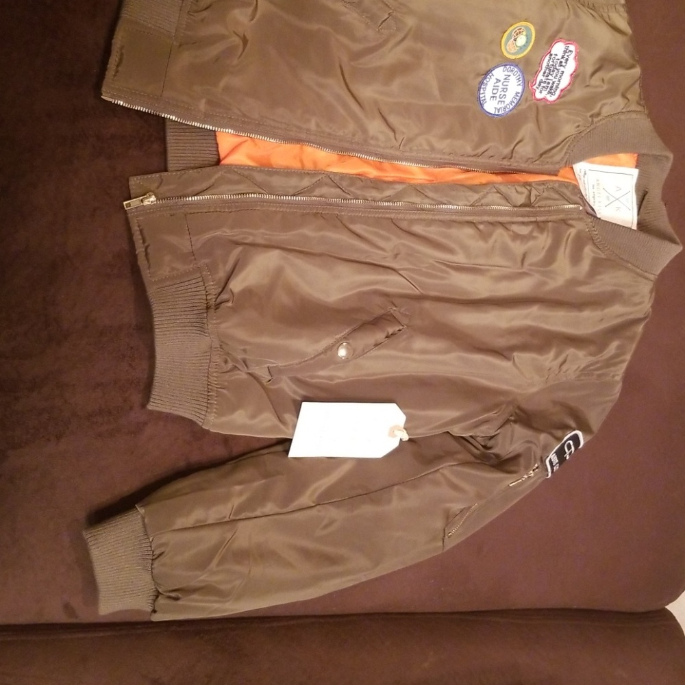 Bomber Jacket - Picture 3 of 4